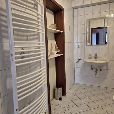 Ursel Apartment